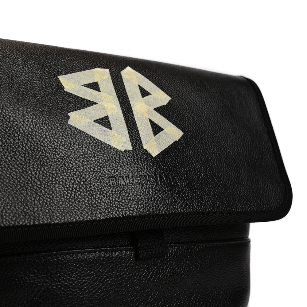 сумка Explorer Balenciaga — фото и цены