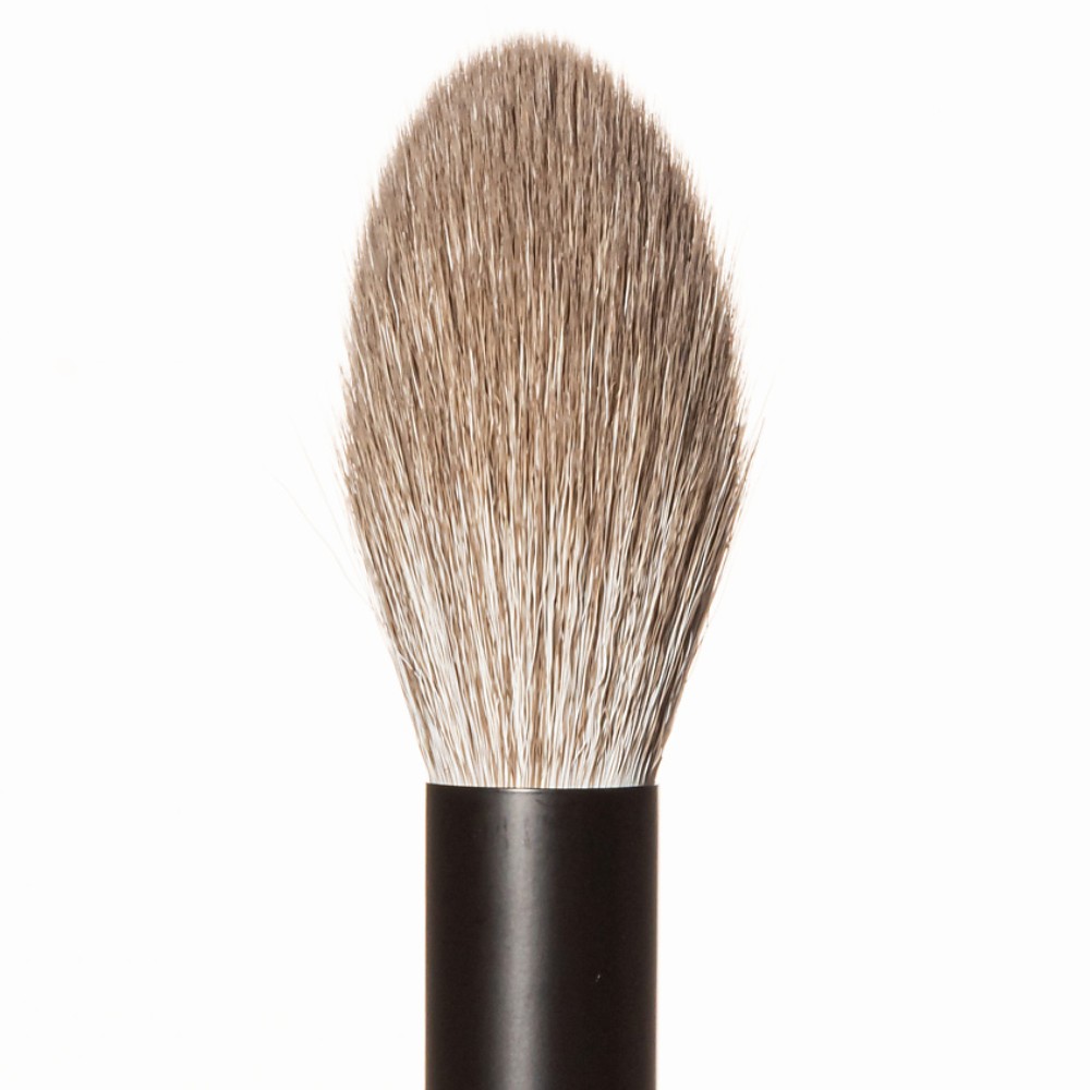 Кисть для нанесения сухих текстур Makeup Brush 13 Hughlight Brush BEAUTYDRUGS — фото и цены