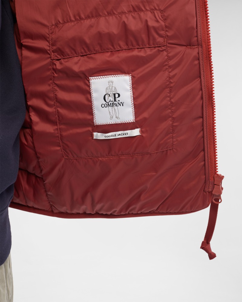 жилет пуховый CP Company — фото и цены
