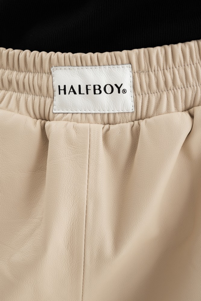 шорты кожаные Halfboy — фото и цены