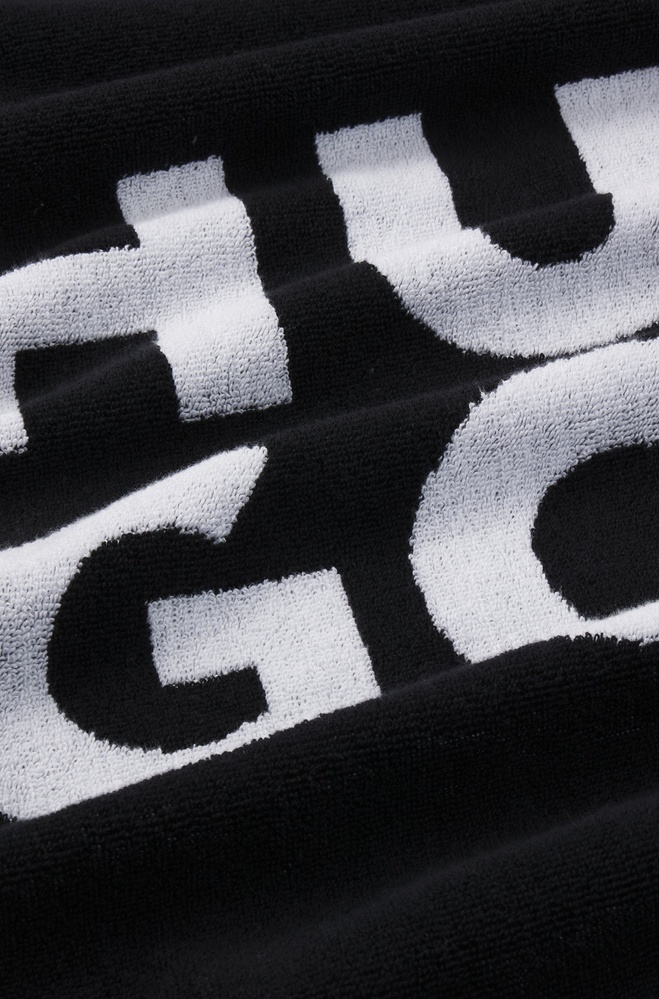 Полотенце STACKED LOGO_TOWEL HUGO — фото и цены