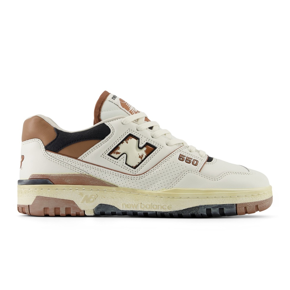 New Balanceкроссовки 550