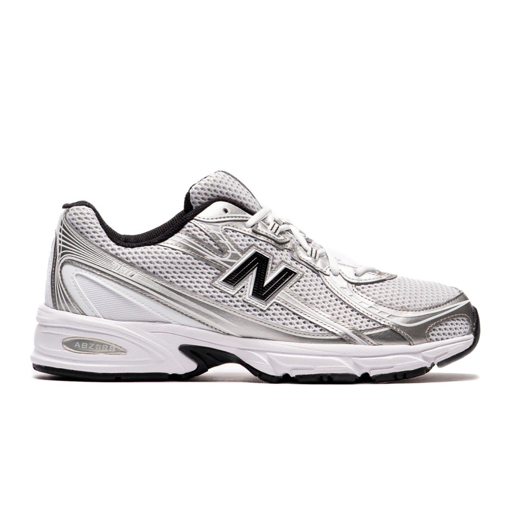 New Balanceкроссовки 740