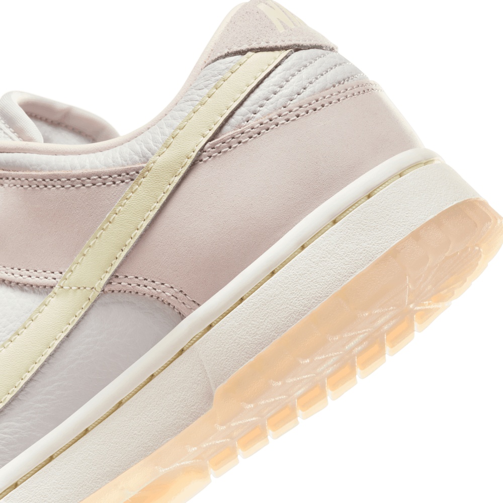 кроссовки Dunk Low Light «Soft Pink» Nike — фото и цены