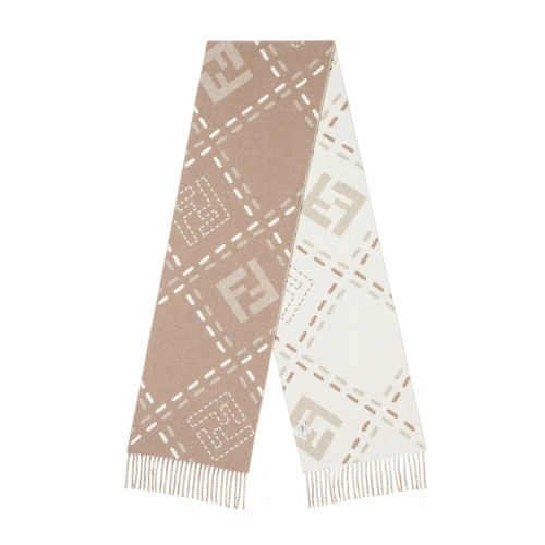 Купить шарф от Fendi